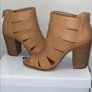 Boot like high heels